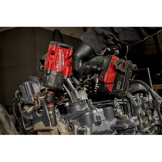 Milwaukee – 2-Piece Deluxe Automotive Work Kit